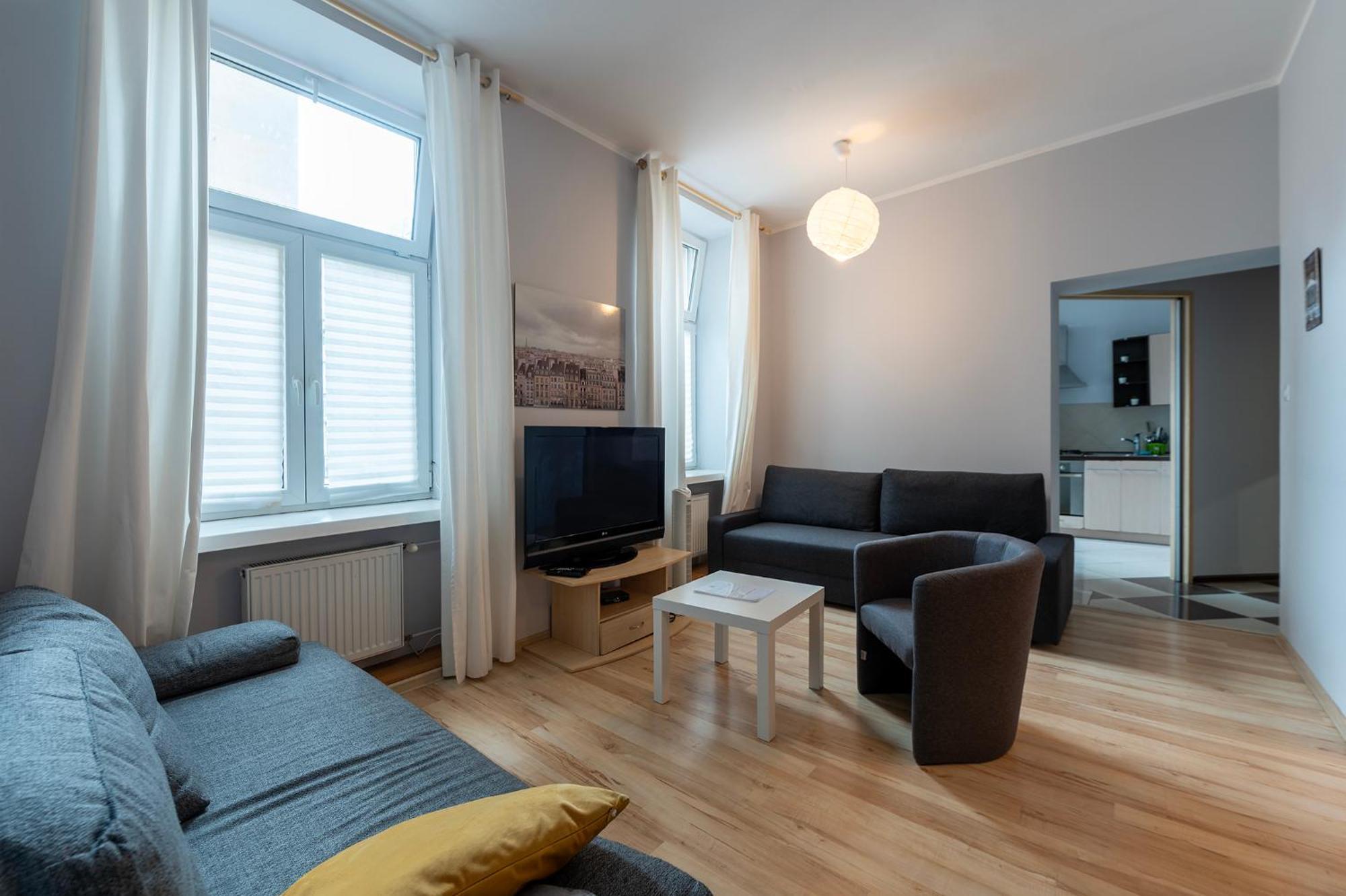 Piotrkowska-ll-70m Cosy&secure Free Parking Apartament